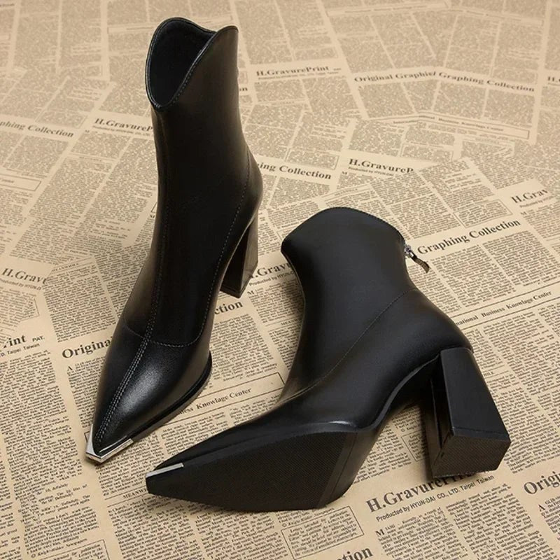 Carly — Chelsea Boots for Women with Fleece Lining