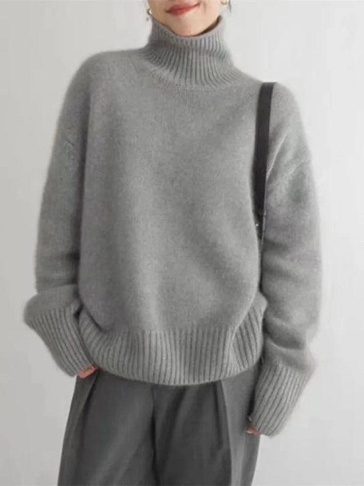 Gloria — Oversized Turtleneck Sweater for Women (4)