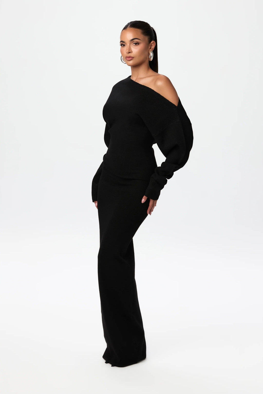 Gwen — Off Shoulder Knit Maxi Dress for Women with Long Sleeves (2)
