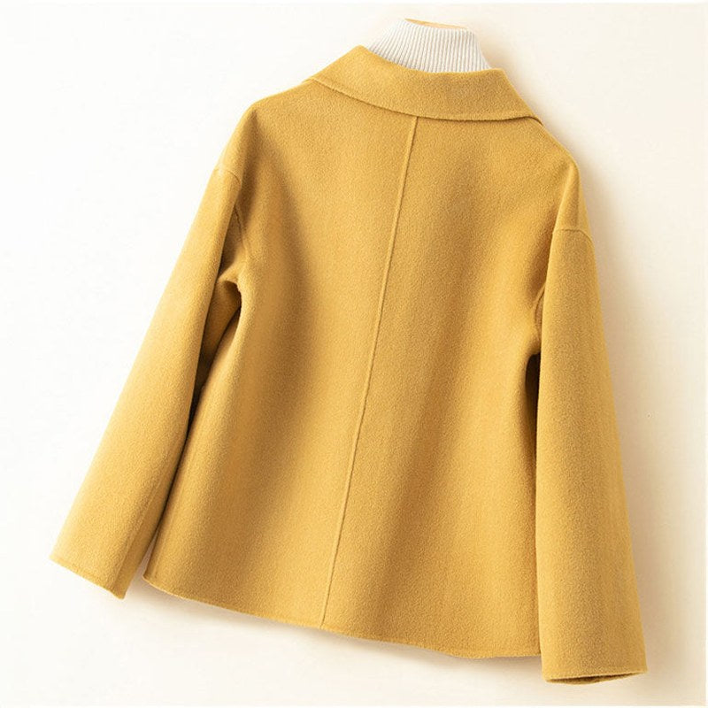 Vera — Cropped Jacket for Women with Peter Pan Collar (6)