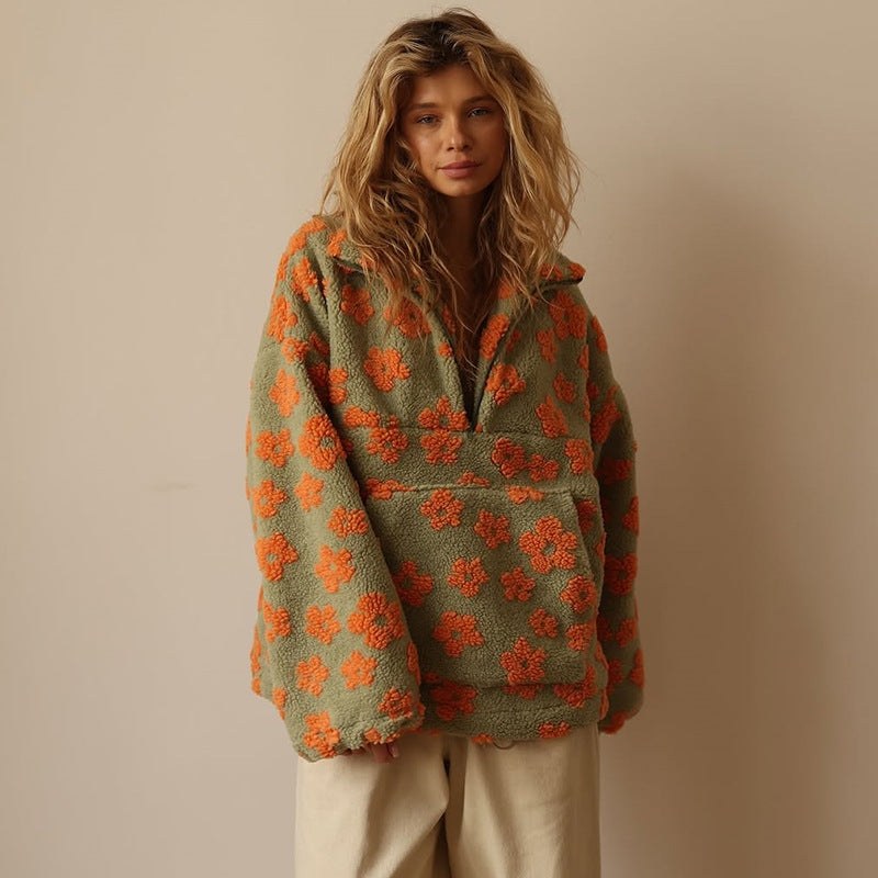 Wanda — Fleece Pullover for Women with Floral Print (2)