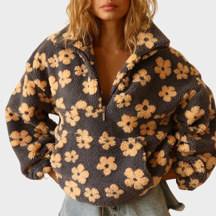 Wanda — Fleece Pullover for Women with Floral Print (3)
