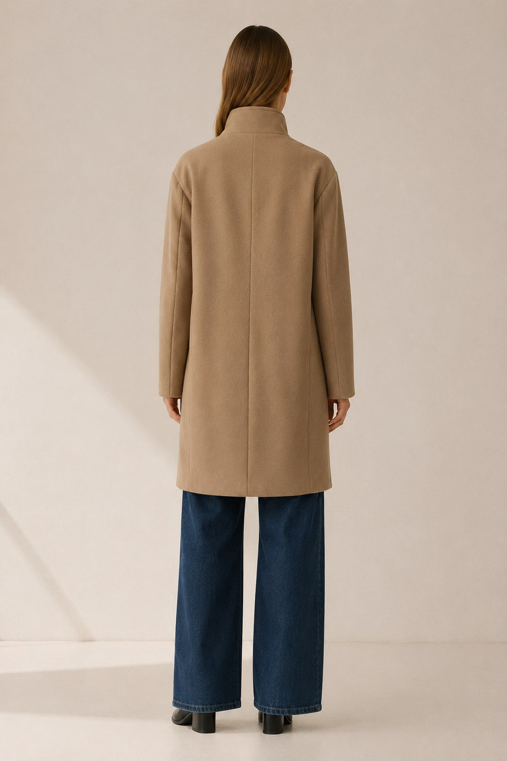 Amelia — Classic trench coat for women with button front (2), Timeless Wears