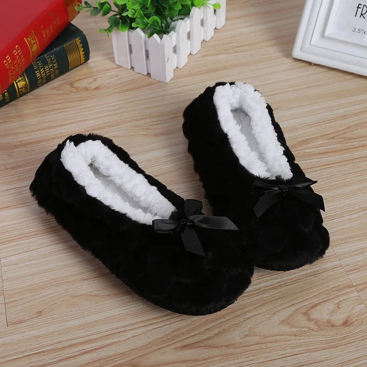 Nadine — Soft slippers for women with fur lining (2), Timeless Wears